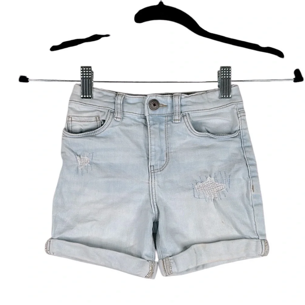 OshKosh B'gosh Girl's Light Wash Distressed Summer Jean Shorts Size‎ 6/6X